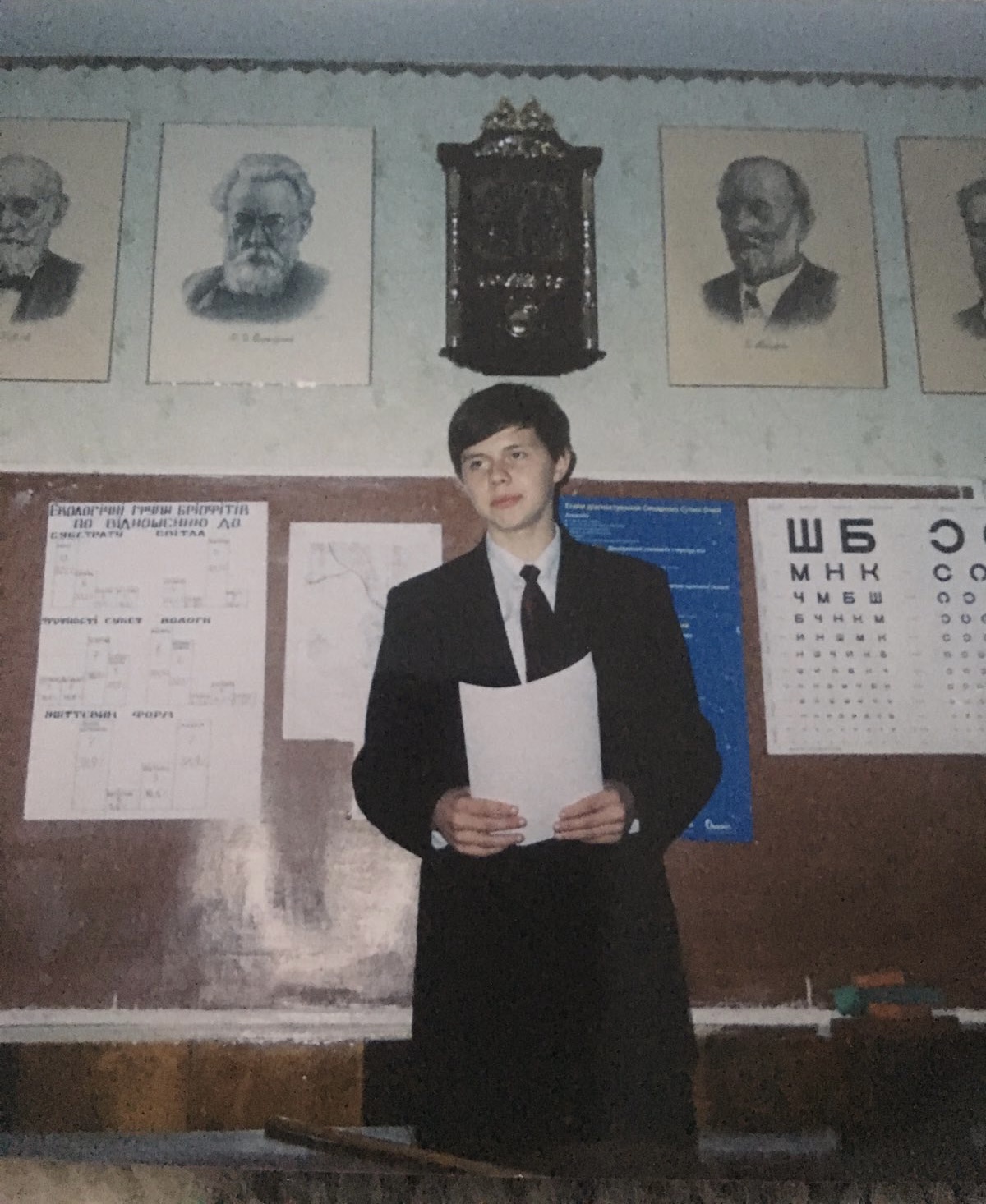 Українські телезірки показали шкільні фото і згадали курйози: роки були феєричні